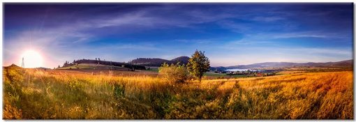 panorama z polem i słońcem