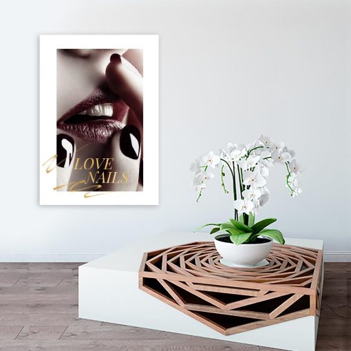 plakat usta kobiety
