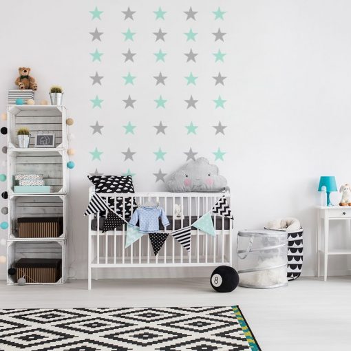 naklejka z motywem gwiazd na ścianę pokoju dziecka