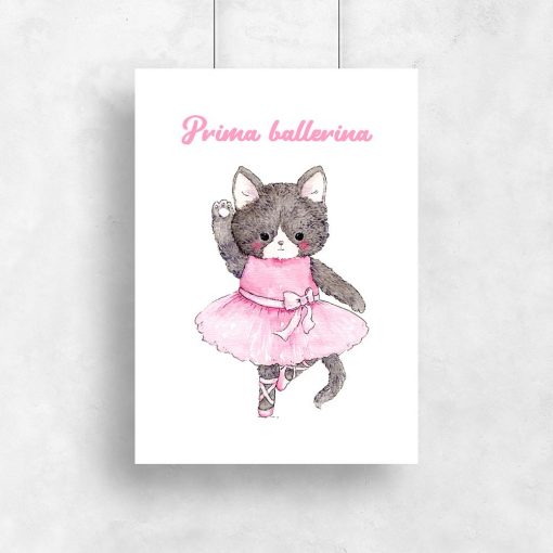 plakat z napisem i kotkiem w sukience do pokoju dziecka
