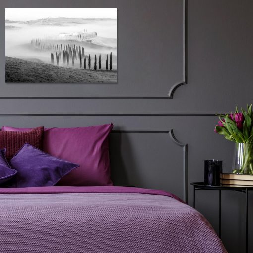 Szary obraz z motywem łąki do dekoracji sypialni