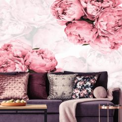 Różowa tapeta z kwiatami do sypialni